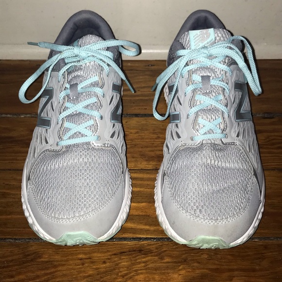 New Balance Running Shoes - Picture 1 of 4